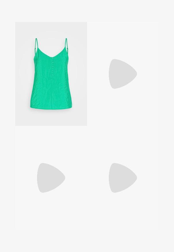 Vero Moda VMQUEENY SINGLET V NECK - Top - bright green; Denimbukser med vidde i benene i mørkeblå. Har en flad front med fem knapper i gylden tone til lukning. Glat tekstur med en klassisk finish.; Sort lærred sneakers med en hvid gummi platform sål, der har hvide snørebånd og syninger, ikonisk branding på siden, lav-top design.; Sølv hoop øreringe med et kors og hjerte charm. Glat, skinnende tekstur med en poleret finish. Hver charm hænger fra en sikker løkke.