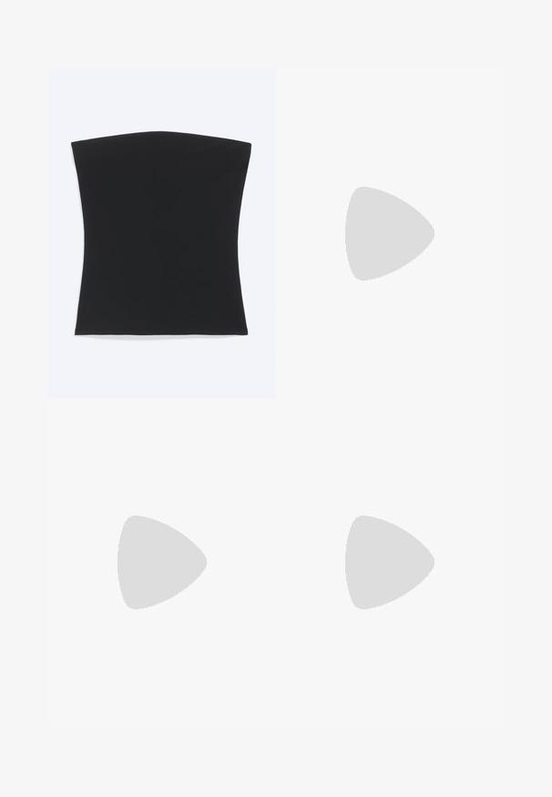 Top tubo negro sin tirantes con bajo recto, mostrado plano sobre un fondo blanco.; Pantalones de yoga negros de talle alto y ajustados con piernas acampanadas, presentados sobre un fondo blanco.; Zapatillas de ante negro con tres franjas blancas, logotipo dorado y suela de goma marrón. Presentan un diseño de cordones de perfil bajo.; Pequeño bolso negro brillante con dos asas largas y detalles de cordón lateral sobre un fondo claro liso.