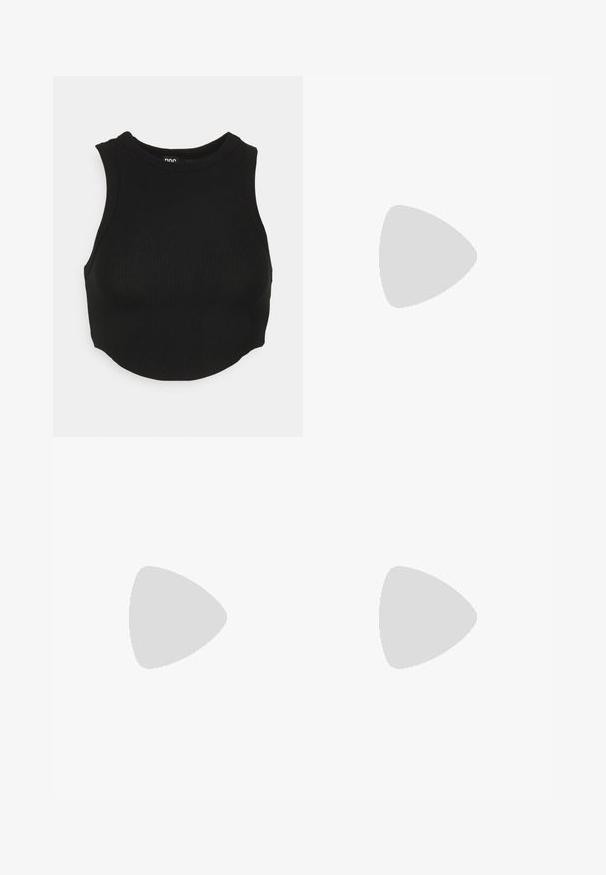 Top corto negro de canalé con un alto cuello y diseño sin mangas. Textura suave con una forma ajustada y un dobladillo ligeramente curvado.; Mini falda de mezclilla azul claro con cierre frontal de botones y cremallera, trabillas para cinturón y bolsillos delanteros.; Sandalia negra de tacón grueso con correa de hebilla flotando sobre una alfombra azul texturizada, con piernas dobladas y desenfocadas en el fondo.; Bolso de mano texturizado en gris que presenta un asa acolchada, acentos de malla, correa ajustable y un cierre frontal. Diseño compacto con forma redondeada.
