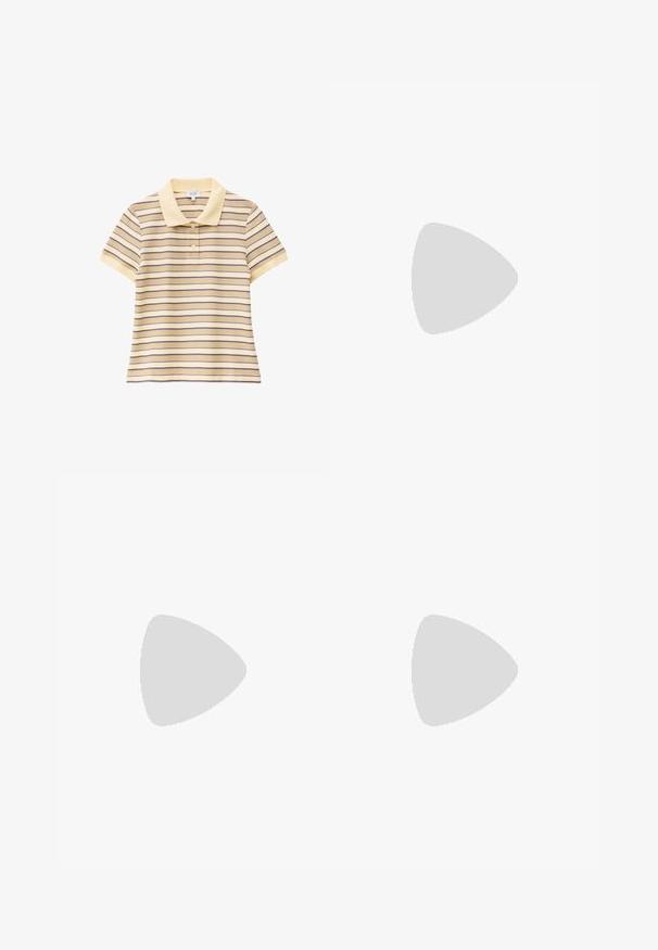 Polo à manches courtes avec des rayures horizontales beige, jaune et violette et deux boutons sous le col.; Jean en denim bleu clair avec une taille haute, une coupe à jambes larges, un style classique à cinq poches et un léger délavage sur le tissu.; Chaussure plate en cuir bordeaux foncé avec un bout pointu et une fine bride en T avec une boucle argentée sur fond blanc.; Sac à main en cuir verni marron de forme rectangulaire, avec deux longues poignées et des accents courbés subtils à l'avant.