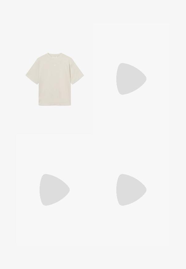 Hellbeiges kurzärmeliges Baumwoll-T-Shirt mit Rundhalsausschnitt und kleinem, weißem, erhabenem "Wood Wood"-Logo in der Mitte der Brust.; Schwarze Jeans aus Denim mit geradem Schnitt, Fünf-Taschen-Design, silbernen Hardware-Elementen und sichtbaren Nähten. Glatte Textur über die gesamte Oberfläche.; Navyblaue Sandale mit Stoffriemen und verstellbaren Klettverschlüssen; strukturierte Gummisohle; minimalistisches Design.; Arnette HAMIE - Sonnenbrille - light grey/silver-coloured