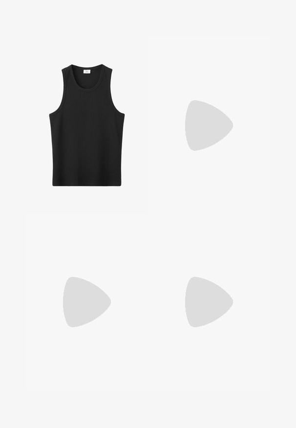 Débardeur noir côtelé sans manches avec un col rond, conçu pour un usage décontracté.; Pantalon noir à jambes larges avec plis, passants pour ceinture et fermeture par bouton, présenté sur un fond gris clair.; Mocassin en cuir noir avec un design cousu, profil bas et semelle en caoutchouc texturé. Présente une large bande sur le devant et une finition lisse.; Lunettes de soleil rectangulaires noires avec des verres étroits teintés de rose reposant sur une surface blanche.