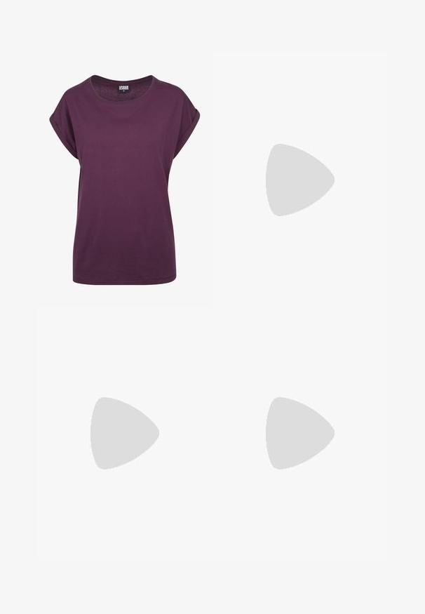 Lilla bomulds T-shirt, løs pasform, rund halsudskæring, oprullede korte ærmer og lige kant. Minimalistisk design uden synlige mønstre eller accenter.; Ung kvinde med glat hår iført hvid kortærmet top, højtaljede sorte jeans, sorte slip-on sko og en vedhængshalskæde, stående.; Lavtop sort sneaker med hvid side stribe, hvide snørebånd, hvid gummisål og tekstureret tåhætte på neutral baggrund.; Sølv hoops øreringe, cirkulær form, glat skinnende tekstur og ensartet bredde hele vejen igennem. Minimalistisk design uden yderligere accenter.