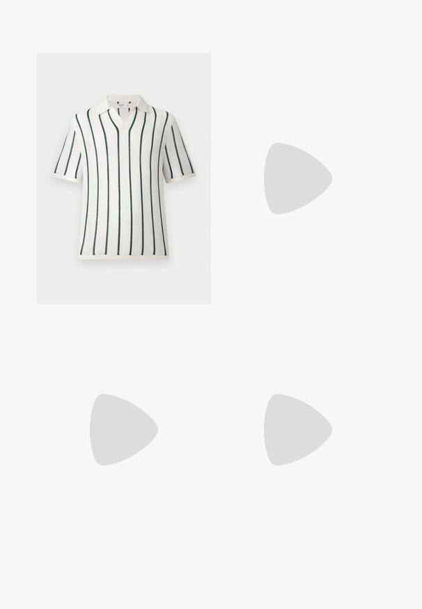 Polo en maille blanche à manches courtes avec des rayures verticales vert foncé et un col doux, présenté sur un fond uni clair.; Shorts beige ajustés avec plis, dotés d'une fermeture à bouton et d'un design classique. Texture lisse, coupe longueur genou, sans poches visibles.; Sandale mule vert olive en daim doux, avec un design à bout ouvert, une large bride et une semelle en caoutchouc texturée. Logo UGG sur le côté.; Ceinture en cuir marron avec une boucle rectangulaire en métal argenté, arborant un logo et des accents cousus, s'effilant vers l'extrémité.