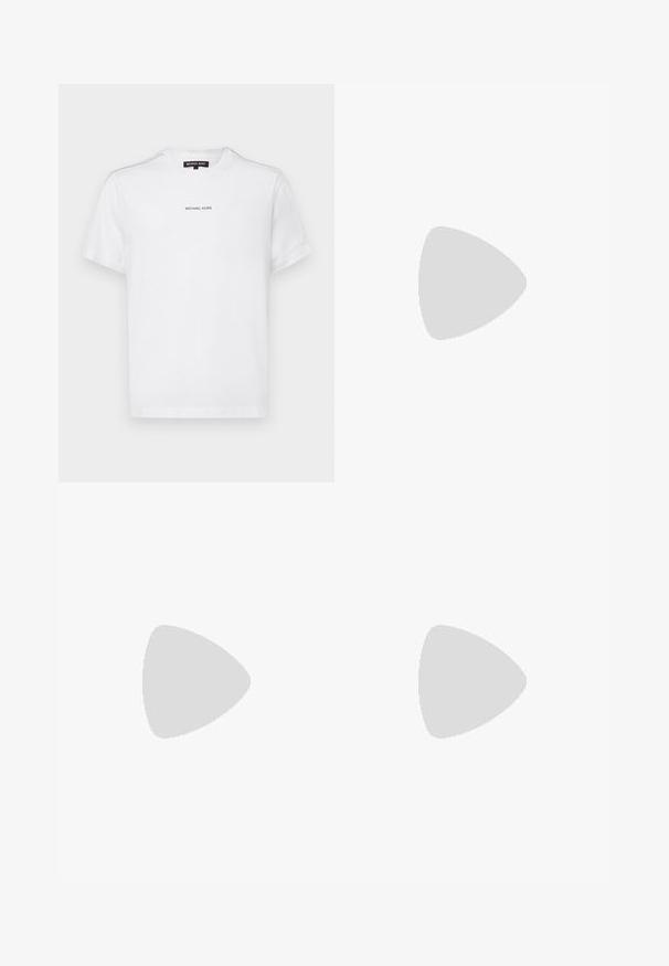 Weißes Baumwoll-T-Shirt mit kurzen Ärmeln, mit einem Rundhalsausschnitt und einem kleinen, in Schwarz auf der Brust gedruckten "MICHAEL KORS"-Logo.; Blaue Jeans aus Denim mit geradem Schnitt, ausgestattet mit fünf Taschen, Gürtelschlaufen und subtilen Ausbleichungen im Stoff.; Dunkelbrauner Sneaker aus Leder mit niedrigem Schaft, Schnürung an der Vorderseite und kremfarbenem Gummisohlenrand, von der Außenseite auf weißem Hintergrund gezeigt.; Schwarze Bauchtasche mit Frontreißverschlusstasche und silbernem Adlerlogo, glattes Gewebe mit strukturiertem Besatz und Reißverschlussanhängern.