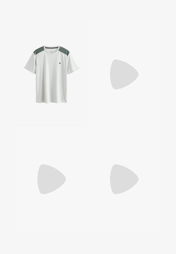 Camiseta deportiva blanca de manga corta con paneles de malla grises en los hombros y un pequeño logo negro en el pecho izquierdo.; Pantalones de chándal negros con paneles laterales gris oscuro y ribete blanco, cintura y puños elásticos, exhibidos sobre un fondo blanco.; Zapatilla de corte bajo con paneles de ante negro y cuero blanco, cordones negros y suela de goma blanca gruesa, mostrada desde el lado exterior.; Bolso bandolera negro de Calvin Klein con bolsillo delantero con cremallera, logo "cK" en relieve y nombre de la marca bordado en blanco.
