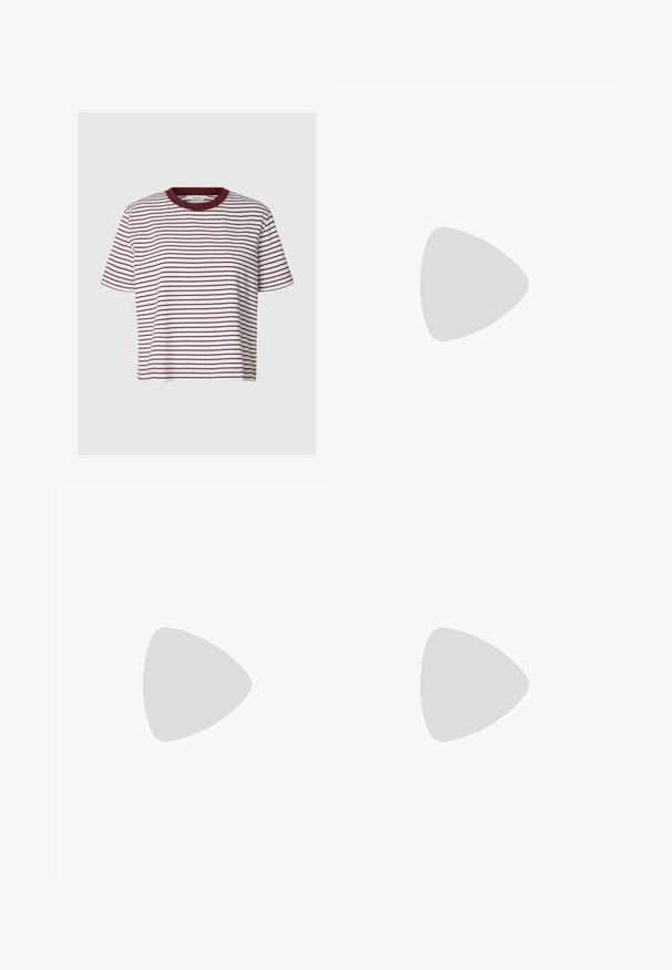 T-shirt blanc à manches courtes avec de fines rayures horizontales rouge foncé et un col rond uni rouge foncé.; Jean en denim à jambes larges, de couleur bleu moyen. Comprend cinq poches, fermeture par bouton et fermeture éclair, et coutures doubles. Tissu durable.; Baskets en cuir blanc avec un design basse-tige, fermeture à lacets, panneaux latéraux texturés et logo Reebok en relief. Semelle en caoutchouc.; Vanzetti Ceinture - cognac