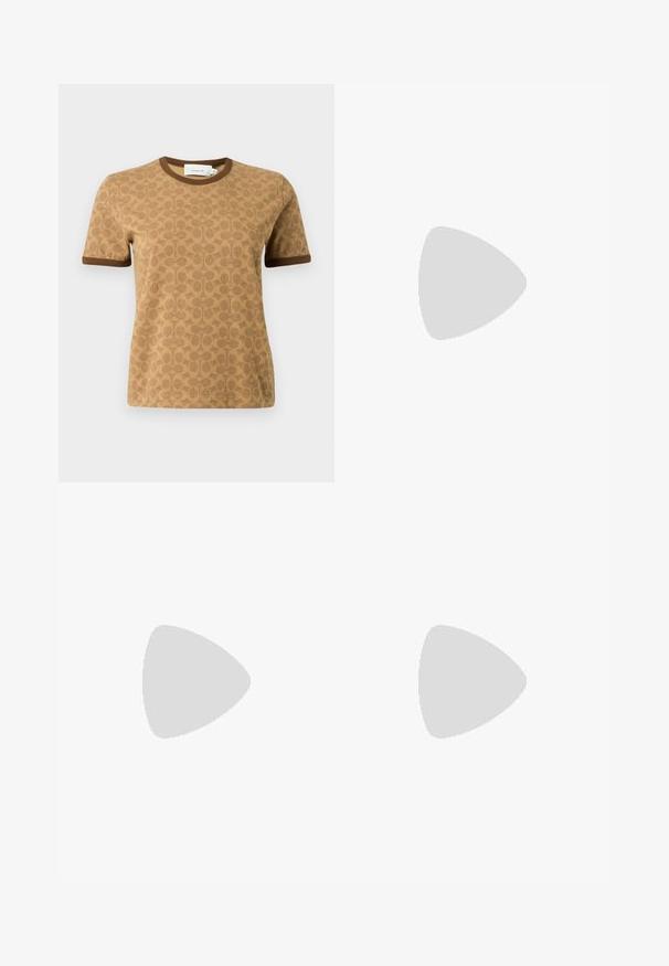 Korte mouw beige T-shirt met donkerbruine rand en een subtiel totaal cirkelpatroon, ronde hals en een zichtbaar merklabel aan de binnenkant van de kraag.; Leren rok in lichtblauw met een all-over wit logo patroon. Klassiek vijf-pocket ontwerp met een knoopsluiting aan de voorkant.; Zwarte leren laars tot de knie met een ronde neus, voorzien van een bruine patroonriem en gouden hardwaredetails bij de enkel.; Crème- en bruine Michael Kors handtas met "MK" patroon, bovenhandvat en afneembare brede bruine schouderriem op een witte achtergrond.