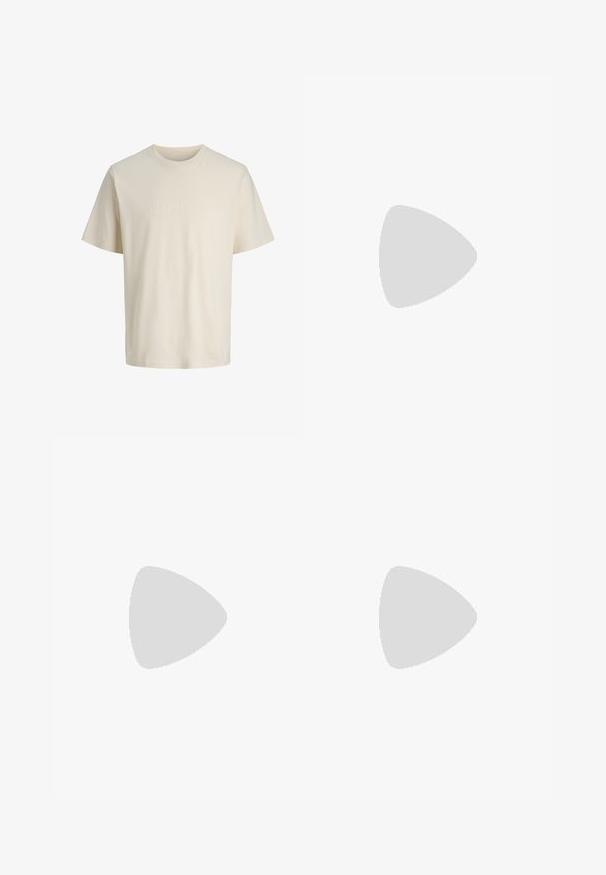 Μπεζ κοντομάνικο t-shirt με στρογγυλή λαιμόκοψη και ανάγλυφη επιγραφή "ORIGINALS" στο κέντρο του στήθους, μονόχρωμο φόντο.; Εκρού παντελόνι με ίσια γραμμή, ελαστική μέση, κλείσιμο με κουμπί και κορδονάκι μπροστά.; Καφέ σουέτ αθλητικά με λευκή λάστιχη σόλα, καφέ δερμάτινες λεπτομέρειες στη φτέρνα και ασημένια μάτια για τα κορδόνια. Απλός, στρογγυλός σχεδιασμός.; Γραβατά υφαντή με γεωμετρικά σχέδια σε διάφορες αποχρώσεις του μπλε. Η γραβάτα έχει στενό ορθογώνιο σχήμα με υφή φινιρίσματος.