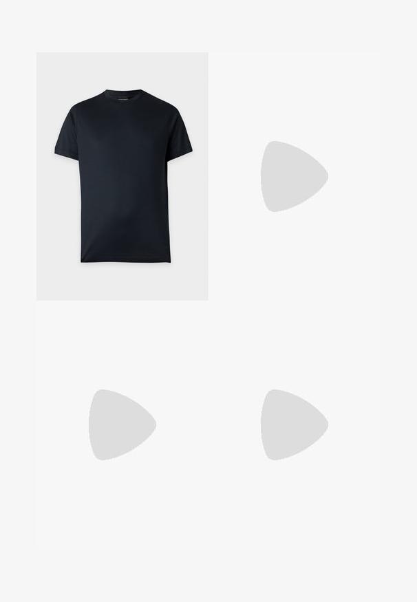 T-shirt noir uni à manches courtes et col rond avec un petit logo près de l'ourlet sur un fond gris clair.; Jean en denim noir à coupe slim, avec un design classique à cinq poches, passants pour ceinture et fermeture à boutons sur le devant. Texture lisse avec un léger effet délavé.; Baskets basses beiges à lacets, panneaux en suède et cuir, semelle en caoutchouc rainurée sur fond blanc uni.; Sac banane en tissu noir avec fermeture éclair frontale et petite plaque métallique du logo au centre, présenté sur un fond uni.