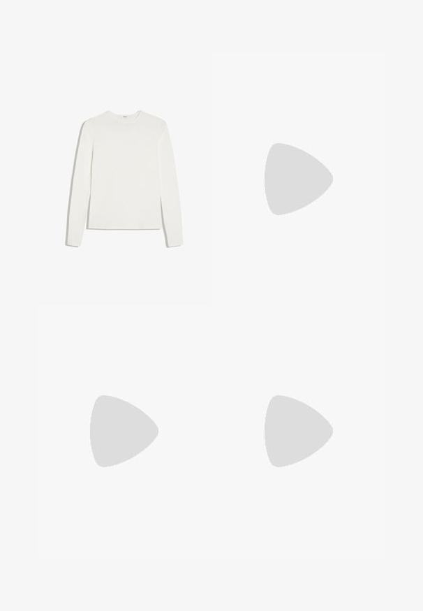 Einfaches weißes Langarmshirt mit Rundhalsausschnitt und schmaler Passform, flach auf weißem Hintergrund gelegt.; Grau verblasste Jeans aus Denim mit hoher Taille, vorderer Knopfleiste und Reißverschluss, ausgestattet mit ausgestellten, weiten Beinen sowie Vorder- und Gesäßtaschen.; Braune Wildlederschlupfschuhe mit einer dicken, strukturierten Sohle, die eine kunstvolle gelbe und braune Stickerei entlang des oberen Randes aufweisen.; Goldfarbene ovale Sonnenbrille mit Metallrahmen, grünen getönten Gläsern und dünnen Bügeln, die auf einer weißen Oberfläche liegen.