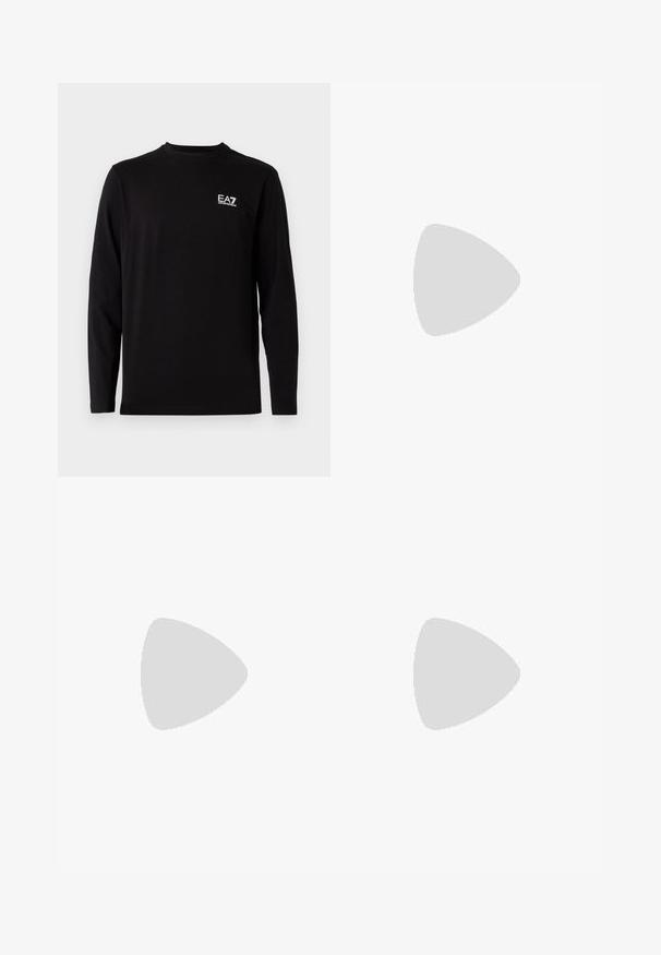 Camisa negra de manga larga hecha de tela suave. Presenta un pequeño logo blanco en la parte superior izquierda del pecho. Cuello redondo sencillo y corte recto.; Pantalones de chándal blancos hechos de tejido suave, con logotipos impresos en negro "EA7" y "Emporio Armani" a lo largo de la pierna izquierda, con cintura y puños elásticos.; Zapatilla blanca de cuero con punta redondeada, suela plana y cierre de cordones. Presenta detalles de costuras y un cuello acolchado para mayor comodidad.; Bolso bandolera rectangular negro con bolsillo frontal con cremallera, correa ajustable y pequeño logo metálico en el centro superior.