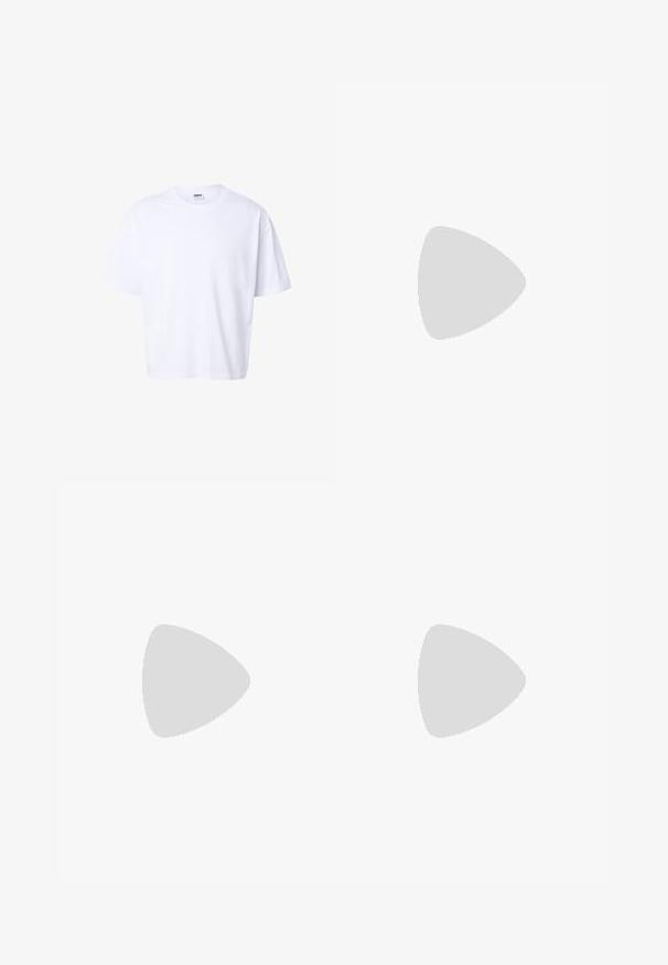 Απλό λευκό βαμβακερό T-shirt με κοντά μανίκια, στρογγυλή λαιμόκοψη, χαλαρή γραμμή και ετικέτα επωνυμίας Urban Classic στο εσωτερικό του γιακά.; Σορτς από τζιν σε σκούρο μπλε χρώμα με ξεθωριασμένο φινίρισμα. Διαθέτει πέντε τσέπες, κουμπί στο μπροστινό μέρος και ραμμένες λεπτομέρειες κατά μήκος των ραφών.; Μαύρα δερμάτινα λουστρίνια με στρογγυλή μύτη, που διαθέτουν ραμμένο σχέδιο, χαμηλή πλατφόρμα και υφή με λαστιχένια σόλα με προεξοχές.; Γυαλιά ηλίου Ray-Ban με πράσινους φακούς, μαύρο πλαστικό σκελετό και χρυσές λεπτομέρειες στις άκρες. Τετράγωνο σχήμα με ματ φινίρισμα.