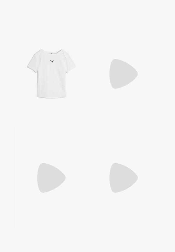 Hvid ribstrikket T-shirt med korte ærmer, rund halsudskæring og et lille sort Puma-logo i midten af brystet.; Sorte bukser med vide ben, elastisk talje, lodrette hvide striber, sidelivlommer og et lille logo på låret.; Sølv sneakers med en glat, reflekterende overdel, der har sorte gummisåler og klassisk snøredesign. Puma-logo på siden.; Lille sølvfarvet Puma håndtaske med sorte kanter, to håndtag, aftagelig skulderrem og Puma-logo med slogan foran.