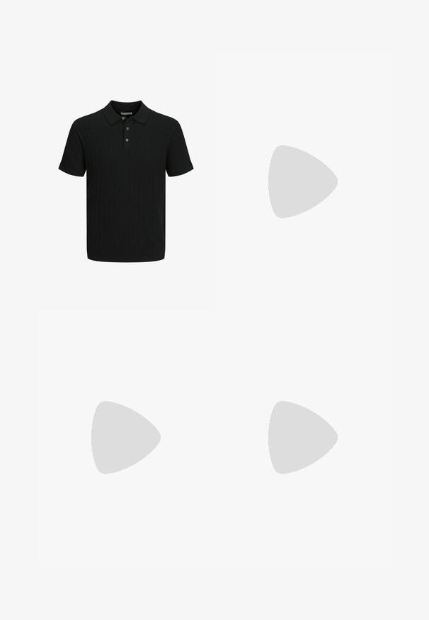 Polo à manches courtes noir avec un motif en maille torsadée texturée et trois boutons à l'avant sur la patte.; Jack & Jones Classic Wide Leg Fit - Pantalon classique - pavement; Mocassin en cuir noir à texture lisse, bout pointu et bande décorative sur le cou-de-pied. Semelle légère, design minimaliste.; Ceinture en cuir noir avec une finition texturée. Dotée d'une boucle en métal doré et de détails cousus le long des bords. Taille ajustable.