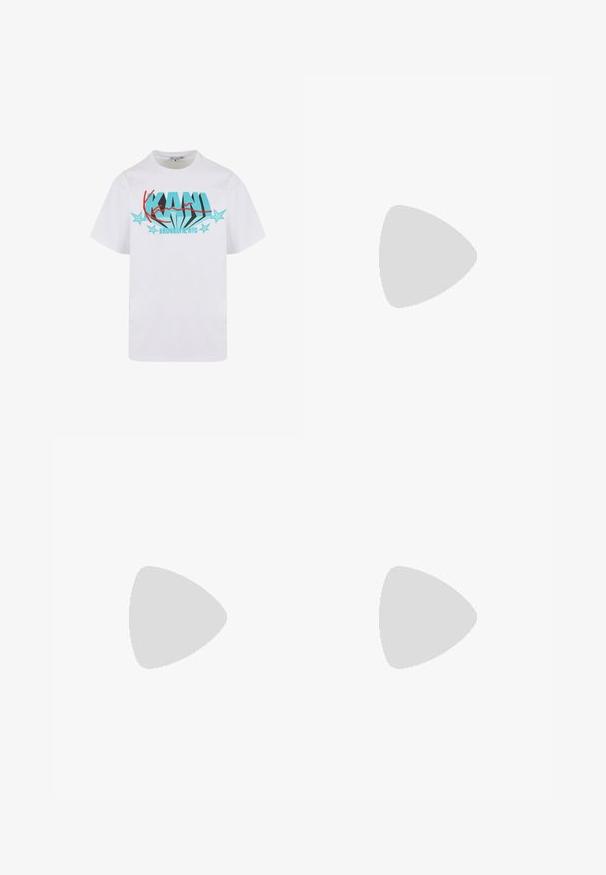 Weißes Baumwoll-T-Shirt mit einem türkisfarbenen und roten Grafikdesign, umgeben von hellblauen Sternen. Kurze Ärmel, lockere Passform.; Hellblaue Jeans mit hoher Taille und geradem Bein, vorne Taschen, Gürtelschlaufen, Knopfverschluss und einem gebrandeten Innenetikett am Bund.; ALDO THEPITCH - Sneaker low - black; Schwarze Stofftragetasche mit zwei stabilen Griffen; verfügt über ein auffälliges weißes Logo auf der Vorderseite; rechteckige Form mit minimalistischem Design.