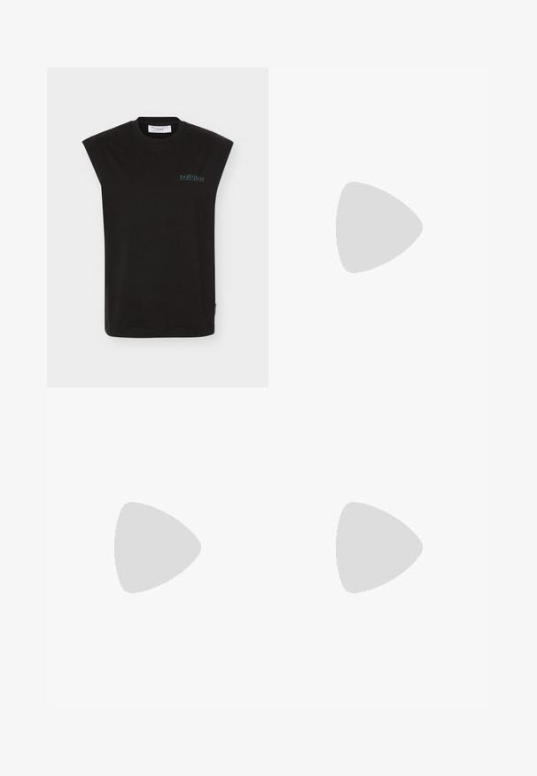 Camiseta negra sin mangas con cuello redondo y pequeño logo de texto verde "Kraftskiva" en el pecho izquierdo, mostrada plana sobre fondo blanco.; Los pantalones marrones de cuadros presentan un corte recto, pliegues frontales y trabillas para el cinturón. Están confeccionados con una tela texturizada con finas rayas.; Zapatilla con una mezcla de estampado de serpiente y cocodrilo en beige y gris, cordones blancos, acento rojo en el talón y superficie superior texturizada.; Bolso bandolera de cuero marrón oscuro con cierre de solapa y correa de tela ajustable sobre fondo blanco.