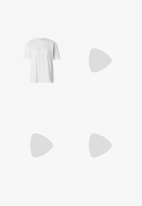 Witte katoenen T-shirt met een ronde hals, korte mouwen en een losse pasvorm. Eenvoudig ontwerp zonder zichtbare patronen of accenten.; Lichtblauwe denim jeans met een rechte snit, vijf zakken en koperen hardware. De stof heeft een lichte vervaging en een gladde textuur.; Witte canvas sneakers met een gestructureerde rubberen zool, vetersluiting en zilveren oogjes. Bevat een klein logo aan de zijkant.; Canvas draagtas met illustraties van verschillende groene kamerplanten in potten en de tekst "HOUSE PLANTS" onderaan in het midden.