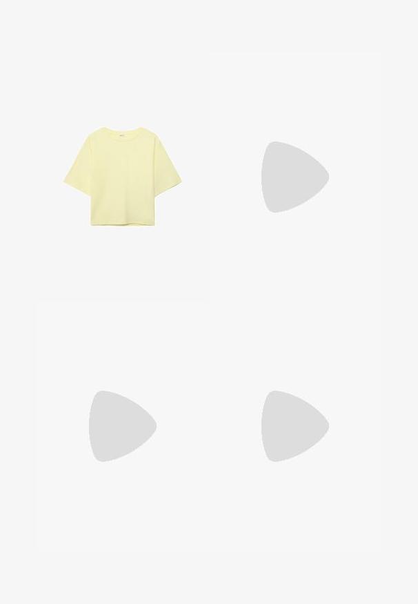 Hellgelbes kurzärmeliges Crop-T-Shirt mit rundem Ausschnitt, auf weißem Hintergrund gezeigt.; Hellblaue Jeans aus Denim mit lockerem Schnitt, verkürzter Länge, fünf Taschen und Metallknopfverschluss. Verblasste Textur mit dezenten Nähdetails.; Weißer und brauner Adidas Samba Sneaker mit drei braunen Streifen, Schnürsenkeln und strukturierter Sohle, von der Seite auf einem einfarbigen Hintergrund gezeigt.; Runde, braun getönte Sonnenbrillen mit einem glänzenden burgunderfarbenen Rahmen. Schlanke Bügel mit dezentem Branding. Flaches Linsendesign.
