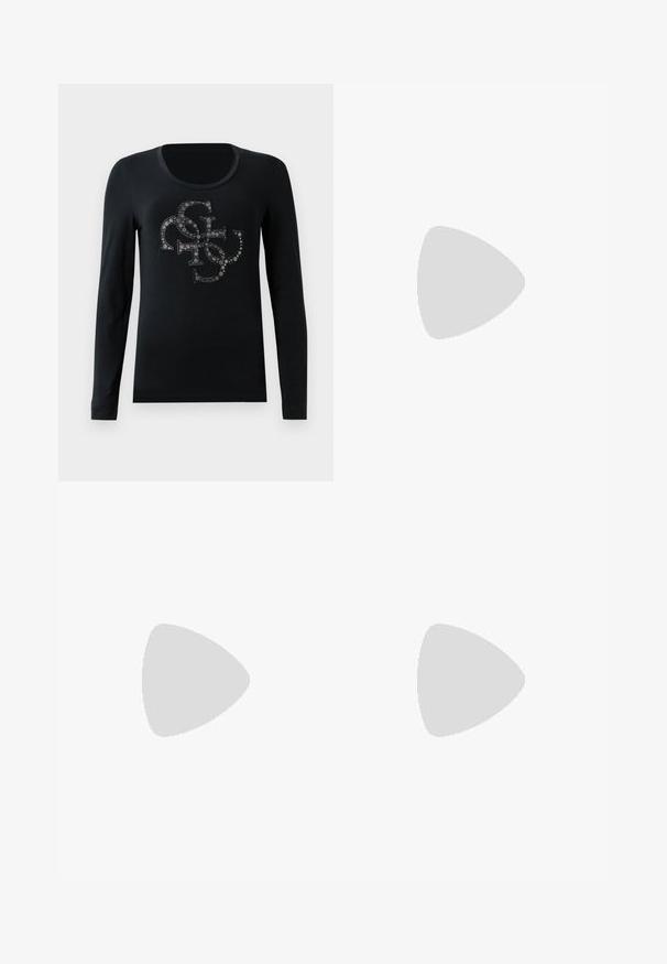 Camiseta negra de manga larga con un diseño decorativo que incluye letras estilizadas y acentos plateados. Tejido suave con un cuello redondeado.; Jeans acampanados de talle alto, confeccionados en denim azul medio, con cierre de botón, bolsillos frontales y costuras visibles a lo largo del dobladillo.; Sandalia de tacón alto en piel sintética negra con correa en el tobillo. Presenta un diseño minimalista, punta abierta y una hebilla con detalles de pedrería.; Bolso de mano de piel sintética negra con un asa curvada en la parte superior, cierre de cremallera y logo "cK" en relieve en el frente. Textura suave, forma estructurada.