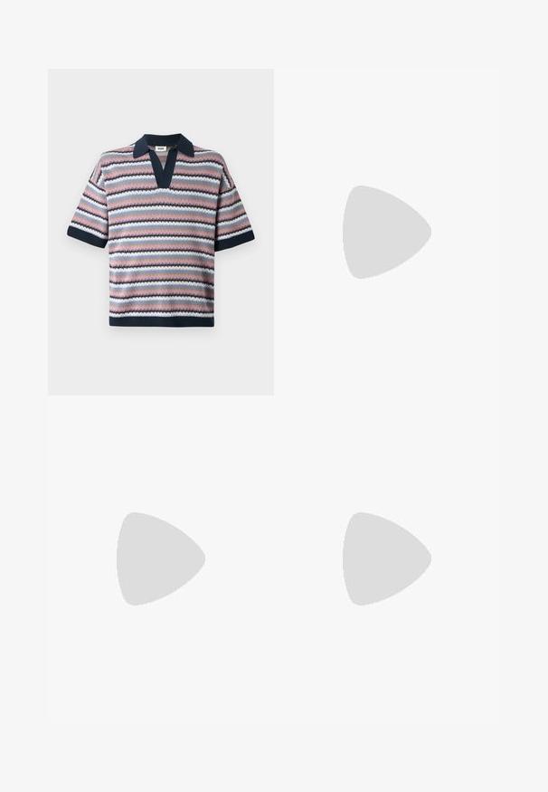Polo en tricot avec un col en V, des manches courtes et des rayures alternées en rose, marine, bleu clair et blanc avec un motif texturé.; Short marron à taille élastique avec une texture simple et lisse et des poches latérales, présenté à plat sur un fond clair.; Mocassin homme en cuir noir avec couture moc toe, bride penny, col texturé et petit talon empilé sur fond blanc.; Sac fourre-tout en toile noire avec deux bandoulières et un motif circulaire discret en relief sur le devant.