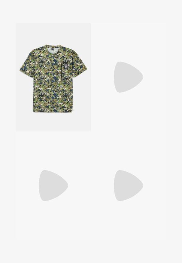 Kurzärmliges T-Shirt mit einem Camouflage-Muster in Grüntönen, Marineblau und Beige, ausgestattet mit einer Tasche und einem Etikett auf der Vorderseite.; Burgunderfarbene Denim-Hosen mit geradem Schnitt, fünf Taschen, Metallknopfverschluss und Gürtelschlaufen für eine verstellbare Passform.; Schwarze Leder-Sneaker mit glatter Oberfläche, abgerundeter Zehenpartie, strukturiertem Seitenpaneel und schwarzen Schnürsenkeln. Verfügt über eine flache Gummisohle und ein minimalistisches Design.; Schwarze rechteckige Crossbody-Tasche mit silbernem Markenlogo-Emblem und verstellbarem Riemen auf hellem Hintergrund.
