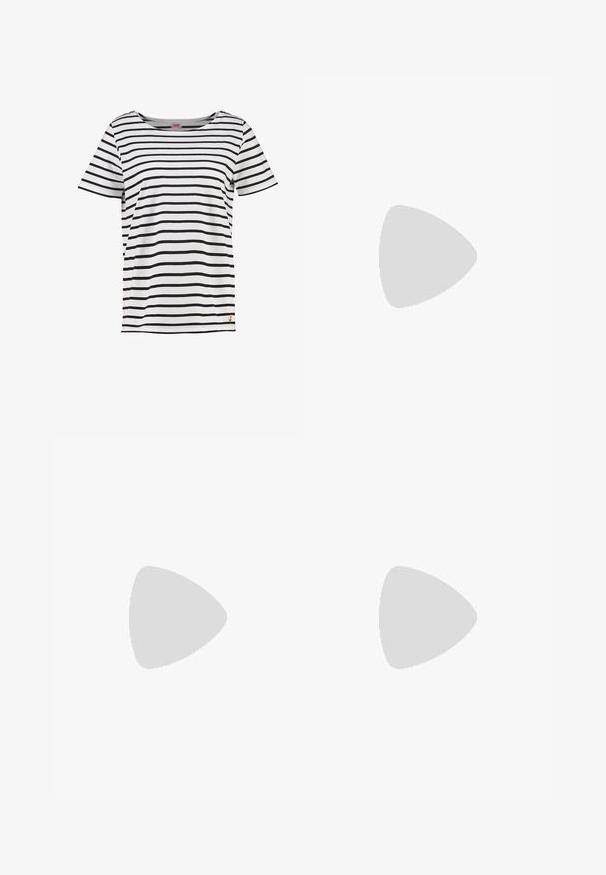Hvid t-shirt med korte ærmer og sorte horisontale striber, rund halsudskæring og lille logo detalje nederst til højre. Blød stoftekstur.; Denim nederdel med wrap-design, mørkeblå farve og en knyttet talje. Har syning detaljer langs kanten og sidesømmen.; Lavtop hvid lærredsneaker med hvide snørebånd, gummisål, sorte stribedetaljer og logo-patch på tungen og hælen.; Pilgrim Øreringe - gold-coloured