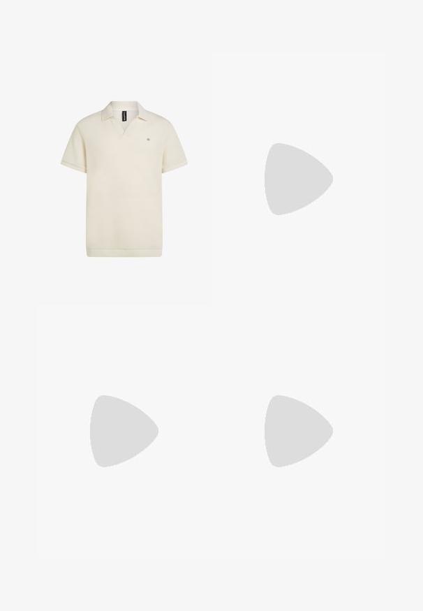 Polo à manches courtes couleur crème, en tissu texturé, col en V avec bordure contrastante. Petit logo discrètement placé à l'avant.; Shorts noirs avec une ceinture élastique, en tissu texturé, de coupe droite sans poches ni accents visibles.; Mocassin en cuir noir avec détail de mors en métal, présenté au-dessus d'un tapis beige, avec une table ronde marron en arrière-plan.; Lunettes de soleil noir en métal avec des verres verts, de forme ovale, monture fine et accents latéraux. Design léger adapté à un usage quotidien.