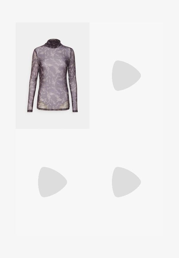 Lovechild TULIP  - Langærmet T-shirt - black; Sorte skræddersyede bukser med lige ben, højtaljet, med pressefolder og en glat stofstruktur.; Sorte ruskindssandaler med rund tå, blød tekstur, justerbar rem og en tyk gummisål med mønstret slidbane for godt greb.; Sølv øreringe i hoop-design med snoet mønster. Runde kanter og blank finish. Åbne lukninger for nem brug. Glat tekstur over det hele.