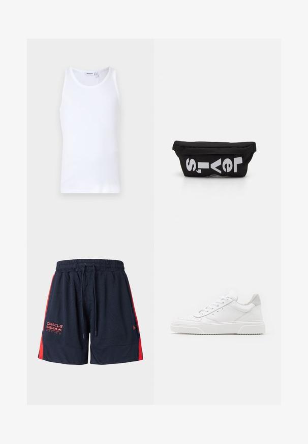 Weißes Baumwoll-Top mit Rundhalsausschnitt und breiten Trägern. Glatte Textur, keine Muster, schlichte Gestaltung und Markenlabel am Halsausschnitt.; Marineblaues Mesh-Shorts mit roten Seitenpanelen. Mit elastischem Bund und Kordelzug. Enthält gesticktes Logo am linken Oberschenkel.; Weiße Leder-Sneaker mit glatter Oberfläche, rundem Zehenbereich, flachen Schnürsenkeln und strukturiertem Schuhsohlen. Graues Wildleder-Detail an der Ferse.; Schwarze Stofftasche mit flacher Form, mit fettgedrucktem weißen Text. Der Reißverschluss befindet sich oben, mit einer Schlaufe an einer Seite.