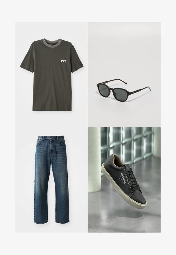 Olivenfarvet bomulds t-shirt med rund hals, med en kontrastfarvet stribet krave og et lille logo patch på brystet.; NN.07 OTIS - Jeans Straight Leg - stonewashed; Sort AllSaints lædersneaker med hvid sål, sorte snørebånd og logo på siden, hængende over en grå reflekterende gulv.; Solsorte solbriller med sorte plastikrammer, rektangulære linser og slanke arme. Linserne er mørk grå og har minimal branding på siden.