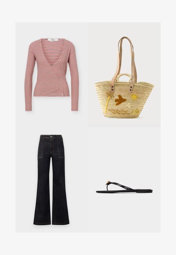 Haut à manches longues, style cache-cœur, avec des rayures horizontales rouges, noires et blanches, et un profond décolleté en V.; Jean en denim foncé évasé avec taille haute, présentant des surpiqûres orange et deux poches avant. Texture lisse, finition soignée, design classique.; Sandale plate noire en forme de tongs avec plusieurs fines lanières et une petite déco dorée en forme de larme sur la lanière avant.; Sac cabas en paille tressée avec des bretelles en cuir fauve, de petites poignées et des motifs brodés de palmier, oiseau, soleil, nuage et colline sablonneuse sur le devant.