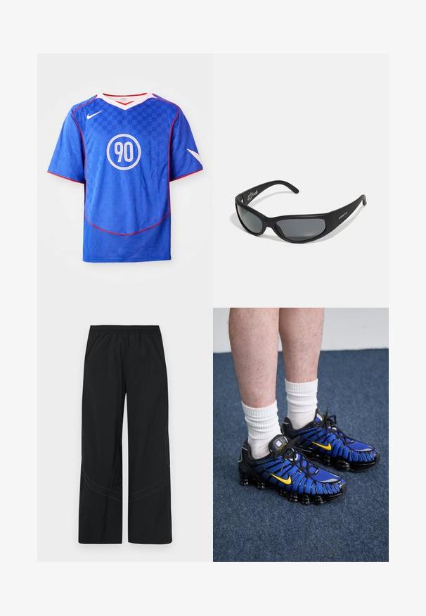 Blaues Nike-Fußballtrikot mit kariertem Muster, kurzen Ärmeln, V-Ausschnitt, weißen Akzenten und einem zentralen kreisförmigen „90“-Grafik.; Schwarze, weit geschnittene Hose aus leichtem Stoff mit elastischem Bund und dezent geschwungenen Steppnähten am Saum.; Blaue und schwarze Sportschuhe zeichnen sich durch ein Mesh-Design, gelbe Akzente und eine segmentierte Sohle aus. Sie werden mit weißen Knöchelsocken getragen.; Schwarze Sonnenbrille mit einem geschwungenen Rahmen und dunklen Gläsern. Sie verfügt über eine matte Oberfläche und den Markennamen "ARNETTE" an der Seite.