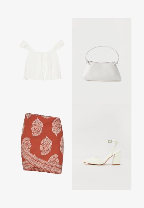 Witte off-shoulder top met ruches aan de mouwen, gemaakt van zachte stof. Heeft plooidetails aan de voorkant en een losse pasvorm.; Roestkleurige rok met witte paisley- en bloempatronen. Heeft een diagonale zoom en een ingewikkeld randontwerp langs de onderrand.; Witte hakken sandaal met een puntige neus, verstelbaar enkelbandje en een stevige vierkante hak. Gladde textuur met minimale stiksels.; Witte handtas van gevlochten leer met een afgeronde handgreep en uiteinden van de band die geknoopt zijn, afgebeeld tegen een effen achtergrond.