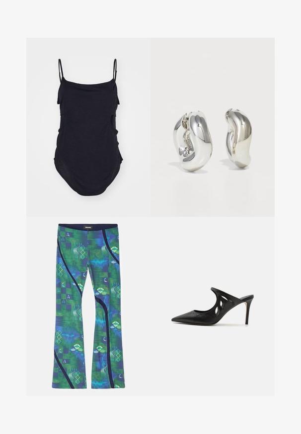 Sort ærmeløs top med tynde stropper, lavet af blødt stof. Har draperede sider og en afrundet kant for en afslappet pasform.; Leggings lavet af multicolor strækstof med grønne og blå mønstre, der har geometriske former og mørkeblå accenter langs siderne.; Sorte læder højhælede mules med spids tå, udskåret sideskærm og glat tekstur. Stiletthæl og subtil syning.; Sølvskulpturelle øreringe med glatte, buede former og reflekterende overflader. Har et lukket hoop-design og en markant organisk form.