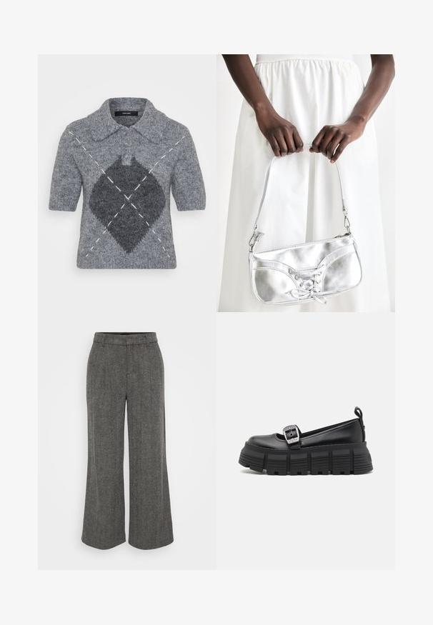Pull polo à manches courtes en laine grise, avec un motif en losanges gris foncé et des accents de couture blancs. Col classique avec des boutons.; Pantalons larges en chevrons gris avec une taille ajustée, présentant un devant plissé et un tissu doux et texturé.; Mocassins à plateforme noirs avec un bout rond, tige en cuir lisse, boucle réglable et semelle en caoutchouc texturée présentant des rainures horizontales.; Sac à main en métal argenté avec un détail à lacets, arborant un design épuré et une courte sangle. Le sac est tenu dans les mains, mettant en valeur sa texture.