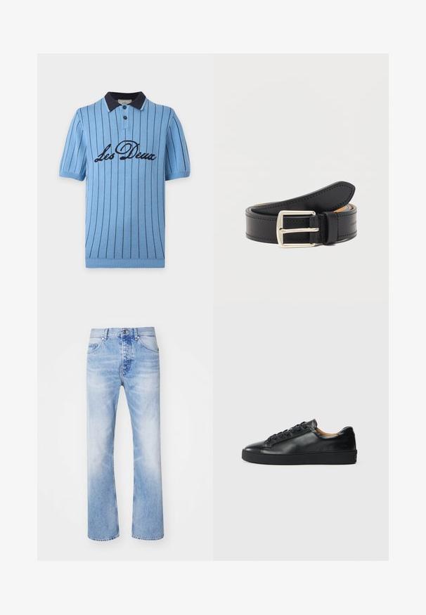 Lyseblå kortærmet strikket polo med tynde vertikale sorte striber, marineblå krave, to knapper og teksten "Les Deux" tværs over brystet.; Lyseblå denim jeans med et lige ben-design, der har en klassisk fem-lommer stil og et subtilt falmet mønster.; Sorte lædersneakers med en glat overflade, rund tå og snørebåndslukning. Har en tyk gummisål og minimal branddetalje.; Sort læderbælte med sølv rektangulært spænde, rullet sammen med synlige syninger langs kanterne på en ensfarvet hvid baggrund.