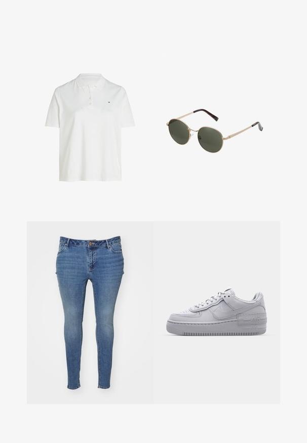 Witte polo met korte mouwen, kraag en vier knopen, met een klein logo op de linkerborst.; Dunne blauwe spijkerbroek van denim met een vervaagde afwerking. Beschikt over een vijf-pocket ontwerp en een knoopsluiting bij de taille.; Grijze Nike Air Force 1 sneaker met geperforeerde neus, glad leren bovenwerk, dikke zool en verhoogde 'AIR' details op de hiel.; Ronde zonnebrillen met metallic gouden monturen en donkergroene lenzen. De armen hebben een schildpadmotief voor extra detail.