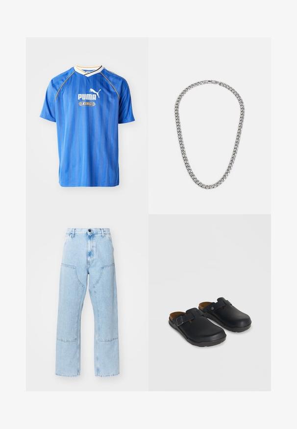 Blå kortærmet fodboldtrøje med lodrette striber, hvide og gule accenter samt et logo med en pumafigur. Letvægts, åndbart stof.; Lyseblå, lige ben denim jeans med store forlommer og kontraststing. Stoffet har en lysnet, blød tekstur.; Sorte slip-on træsko med justerbare sidebøjler og formede korkfodsenge på en neutral baggrund.; Sølv kædedyse med sammenkædede led, glat finish, og lukning med spænde. Designet er ensartet og en smule tykt.