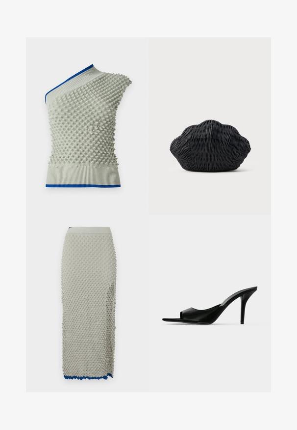 Top de punto asimétrico en gris claro con un patrón texturizado en relieve; presenta un cuello y un dobladillo acanalados en azul. Los detalles únicos realzan el diseño.; Falda de punto en gris claro con diseño texturizado de pompones, cinturilla elástica y dobladillo en azul a rayas. Silueta larga y ajustada.; Mule de piel negra con punta abierta y tacón alto de aguja fino, mostrado de perfil sobre un fondo liso.; Bolso de mimbre negro con forma de concha de vieira con parte superior curva y textura tejida sobre un fondo liso.
