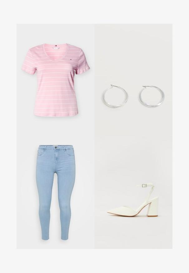 Lyserød dames kortærmet V-hals T-shirt med tynde hvide vandrette striber og et lille logo på venstre bryst.; Lysblå skinny jeans lavet af denim, med knaplukning, fem lommer og en glat, let falmet tekstur.; Hvide hælede sandaler med spids tå, justerbar ankelrem og en kraftig firkantet hæl. Glat tekstur med minimale syninger.; Sølvfarvede metaloorringe med glat, let buet overflade og låsemekanisme på en ensfarvet hvid baggrund.