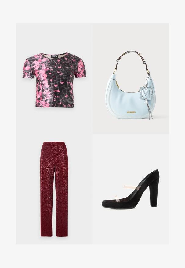 Kurzärmeliges Crop-Top mit einem rosa-schwarzen Schuppenmuster, das Fisch- oder Reptilienschuppen ähnelt, mit rundem Ausschnitt und einem Markenetikett innen.; Rote Hosen mit Pailletten, gerades Bein und elastischem Bund. Mit vertikalen Rippstrukturen für zusätzliche Textur.; Schwarzer High-Heel-Schuh mit Blockabsatz und zwei transparenten Riemen vorne vor weißem Hintergrund.; Hellblaues Lederhandtasche mit geschwungener Form, weißen Nähten, braunem Schultergurt, goldfarbenen Beschlägen und einem dekorativen "M"-Anhänger.