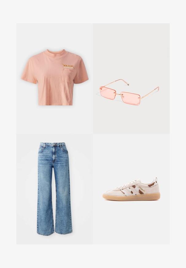 Rosa, kurz geschnittenes T-Shirt aus Baumwolle mit Rundhalsausschnitt. Verfügt über eine kleine Tasche und ein goldenes "Volcom Stone Co"-Logo auf der Brust.; Hellblaue Denim-Jeans mit weit geschnittenem Bein und hoher Taille, ausgestattet mit fünf Taschen, einer Knopfverschluss und kontrastierender Naht entlang der Nähte.; Beiger Sneaker aus Wildleder mit niedrigem Schaft, Gummisohle, braun-weiß gestreiftem Muster und "SPEZIAL" in goldenen Buchstaben an der Seite.; Rechteckige, rosa getönte randlose Sonnenbrille mit dünnen goldfarbenen Metallbügeln und verstellbaren Nasenpads auf einfachem hellem Hintergrund.