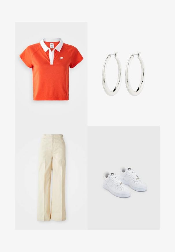 Orange polo skjorte med hvid krave, korte ærmer og Nike-logo i hvidt på venstre bryst. Lavet af et blødt bomuldsblandingsmateriale.; Beige vidde bukser med høj talje, fremstillet af et glat stof og med fint pressede forkantfolder, sat mod en ensfarvet hvid baggrund.; Hvide Nike Air Force 1 sneakers med en glat læderoverdel, perforeret tåboks, hvide snørebånd og sort branding på tungen.; Sølvøreringe i form af hoops med en glat, blank finish. Cirkulær form, der har en sikker lås. Simpelt og elegant design.
