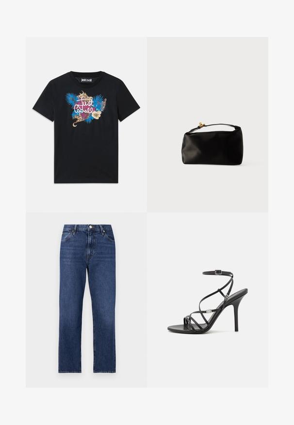 Sort bomulds T-shirt med farverigt blomster- og grafiktryk i blå, guld og pink med "Just Cavalli" tekst. Crew neck design.; Denim jeans i en mørkeblå vask. Lige ben-design med fem-lomme stil, front lukning med knap og kontrasterende syning.; Sort højhælet sandal med tynde stropper, en ankelspænde, en glat læderoverflade og en slank stilethæl.; Sort satinpung med en afrundet form, et håndtag i toppen og en guldaccentlås. Glat tekstur med et minimalistisk design.