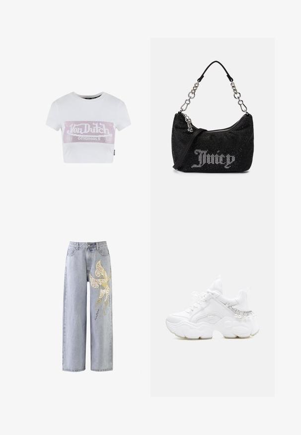 Witte cropped t-shirt met korte mouwen, met een roze rhinestone logo grafiek over de borst. Glad katoenen materiaal.; Lichtblauwe wijde jeans met een vlinderontwerp in gouden en ivoorkleurige borduursels, met decoratieve stikdetails.; Witte chunky sneaker met dikke zool, veters aan de voorkant en kettinkdetail met hangende parels op de hiel.; Zwarte tas met rhinestone versieringen, een gebogen vorm en een zilveren kettinghandvat. Voorzien van een rits en het "Juicy" logo in het wit.