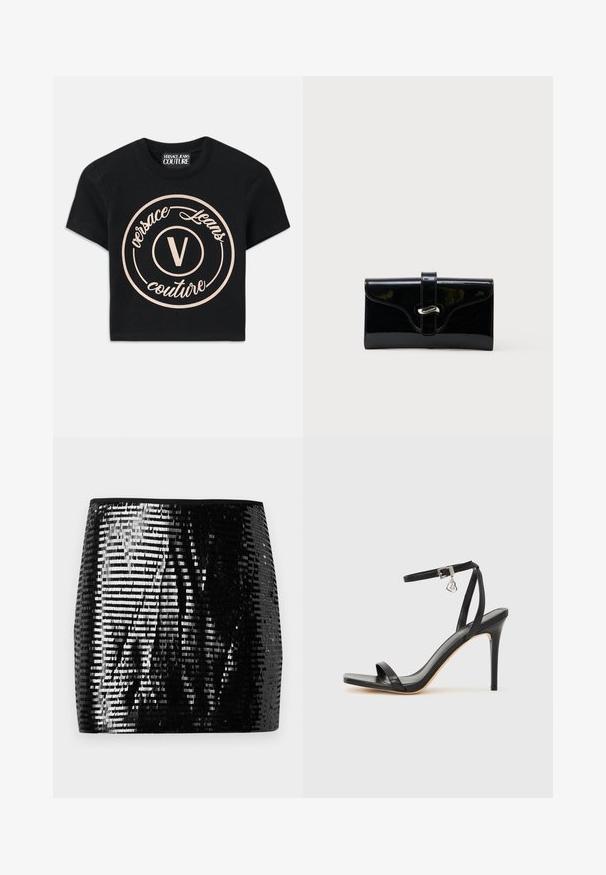 T-shirt en coton noir avec un grand logo circulaire beige comprenant "Versace Jeans Couture" et un "V" central dans une police élégante. Manches courtes.; Jupe mini en sequins noirs avec une silhouette ajustée. Composée de sequins métalliques brillants disposés en rangées, réfléchissant la lumière. Bordée d'une taille noire unie.; Sandale à talon haut noire avec une bride étroite à la cheville, bout carré, cuir lisse et accent de boucle métallique.; Portefeuille rectangulaire brillant noir avec une sangle frontale et une fermeture à boucle en métal argenté, présenté sur un fond blanc uni.