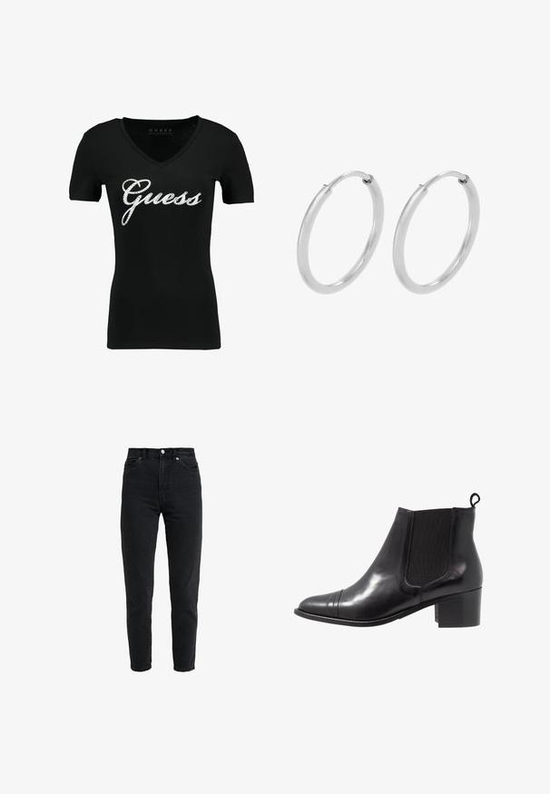 Sort V-hals T-shirt lavet af bomuld, med stort hvidt "Guess" logo med rhinesten accenter, korte ærmer og en figursyet pasform.; High-waist sort denim jeans med forreste knap og lynlås, to forlommer og en tilspidset ben foran på en hvid baggrund.; Sorte læder ankelstøvler med elastiske sidepaneler, rund tå og tekstureret blokhæl. Har en løkke til at trække i bagpå for nem påtagning.; Sølv hoops øreringe, cirkulær form, glat skinnende tekstur og ensartet bredde hele vejen igennem. Minimalistisk design uden yderligere accenter.
