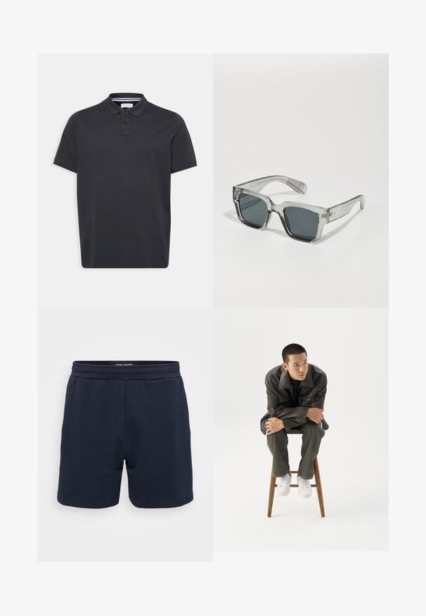 Schwarzes Poloshirt aus Baumwolle mit gefaltetem Kragen, Knopfleiste mit drei Knöpfen und kurzen Ärmeln. Glatte Textur, simples Design.; Marineblaue Baumwollshorts mit einem elastischen Bund, ausgestattet mit einer glatten Textur und genähten Säumen. Kleines Markenlogo an der Seite.; Junger Mann in dunkler Lederjacke und Jeans sitzt auf einem Holzstuhl, lehnt sich mit verschränkten Armen nach vorne und schaut seitlich vor weißem Hintergrund.; Klare, übergroße Sonnenbrillen mit dunklen Gläsern, ausgestattet mit einem massiven rechteckigen Rahmen und strukturierten Bügelakzenten. Hergestellt aus transparentem Kunststoff.