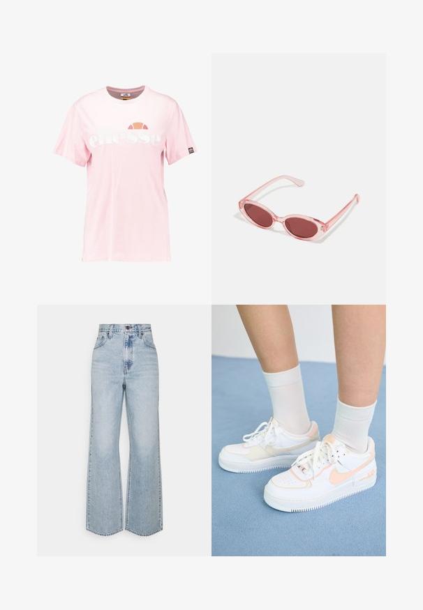 Lichtroze katoenen T-shirt met een groot wit "ellesse" logo, ronde halslijn, korte mouwen en een klein logo-oppatch op de mouw.; Lichtblauwe denim broek met wijde pijpen, hoge taille, klassiek vijfzakkenontwerp en contrasterende stiksels. Rauwe zoom aan de onderkant.; Witte sneakers met perzikkleurige accenten, glad leren bovenwerk, geperforeerde neus, textuurzool en veters. Draag ze met witte crew-sokken op een blauwe ondergrond.; Roze transparante zonnebril met ovale lenzen, donkerrode tint en slanke pootjes, met een gladde afwerking en subtiele details op het frame.